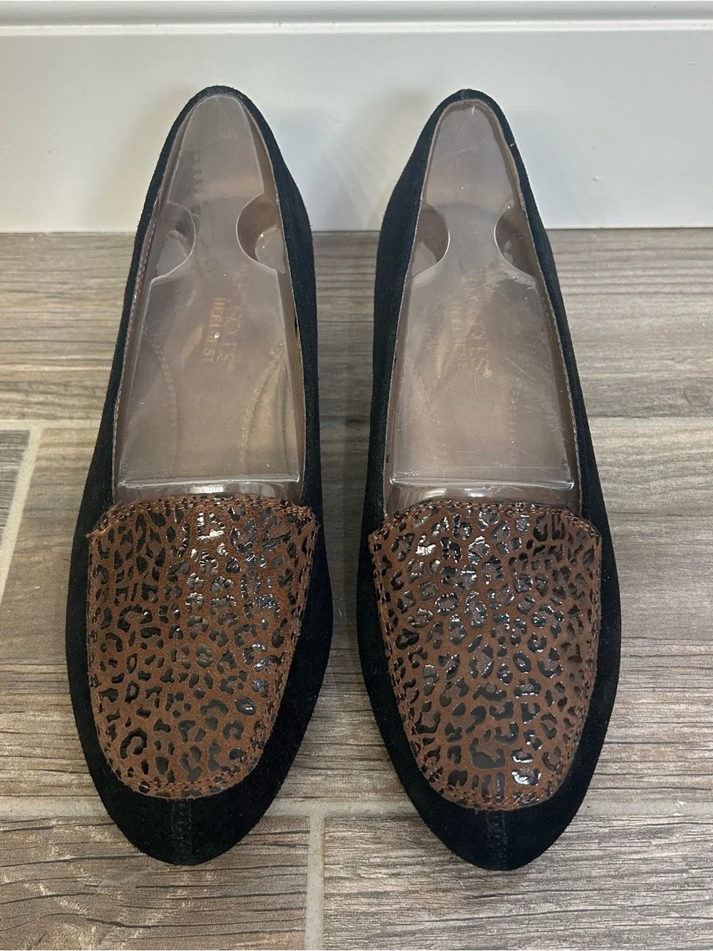 AEROSOLES elevate your